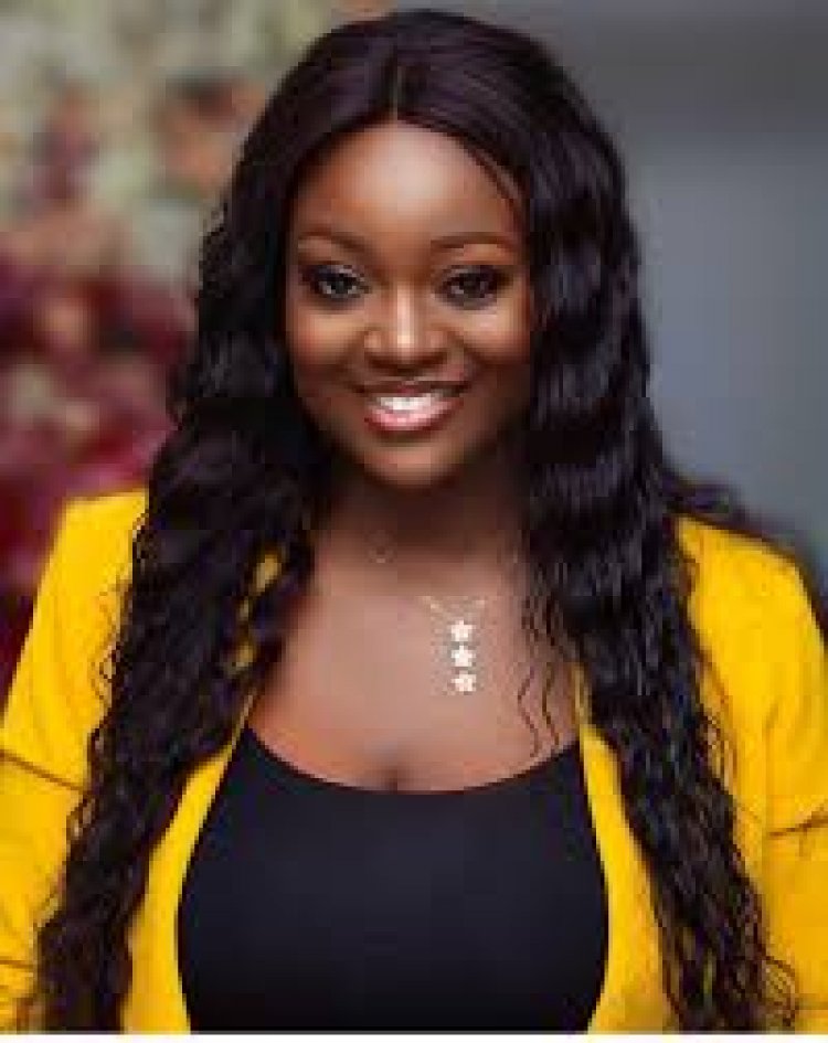 Annoncée enceinte d’un président africain, l’actrice Jackie Appiah réagit