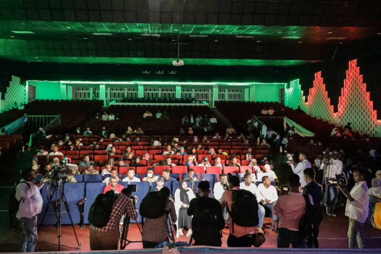 En Somalie, soirée « historique » avec la première séance de cinéma en trente ans