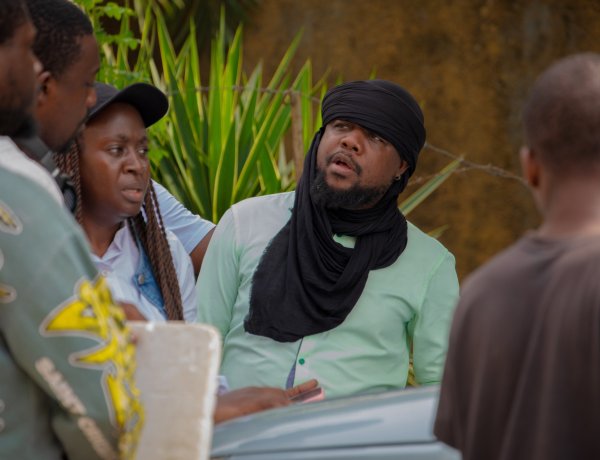 Olivier Koné en plein tournage : le cinéma ivoirien en mouvement pendant que d’autres hésitent